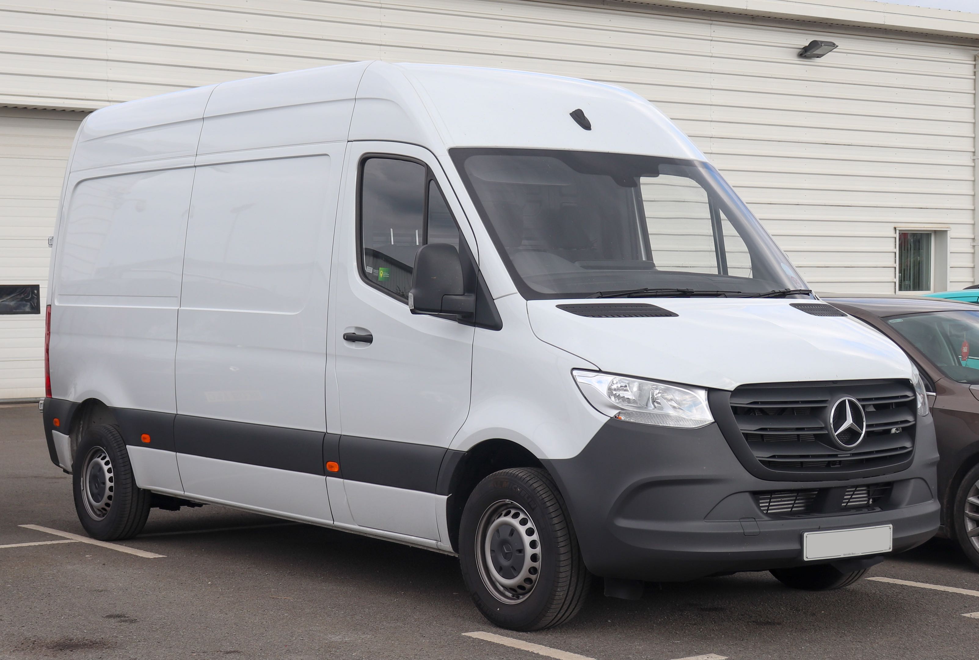 Mercedes sprinter 12m² blanc (manuel )